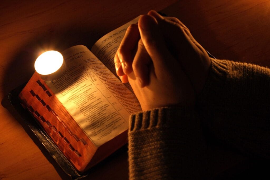Home praying (2)